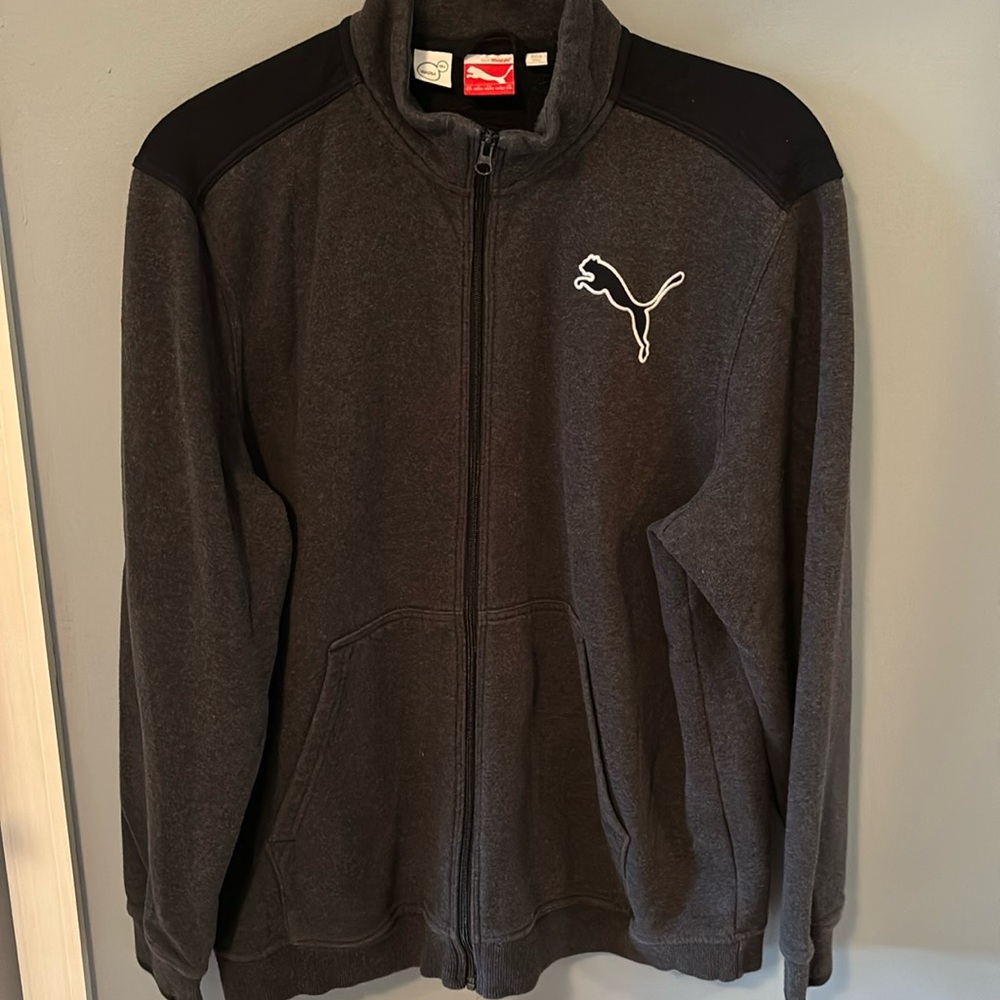 Men’s Puma Athletic jacket.